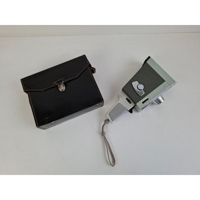 Meopta A8G Czechoslovak Handheld Film Movie Camera with Original Case, 1960 For Sale - Image 13 of 18