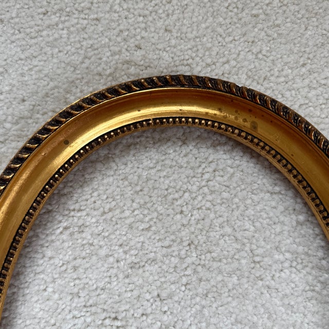 Wood Vintage Giltwood Style Oval Picture Frame With Beaded and Rope Trim - 8.5" X 11.25" For Sale - Image 7 of 11