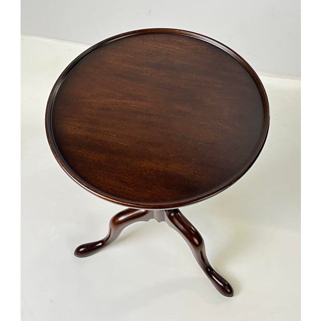 Kittinger Mid 20th Century Kittinger Historic Newport Mahogany Dish-Top Candle Stand - Hn 27 For Sale - Image 4 of 11