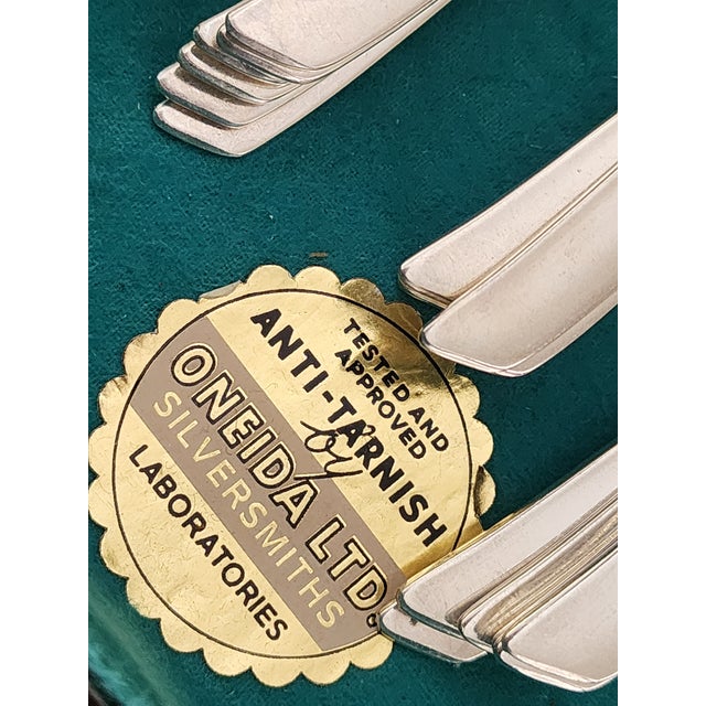 1950s Service for 12 Plus Hostess and Completer Oneida South Seas Community Silver Plated Flatware Set - 96 Pieces For Sale - Image 11 of 18