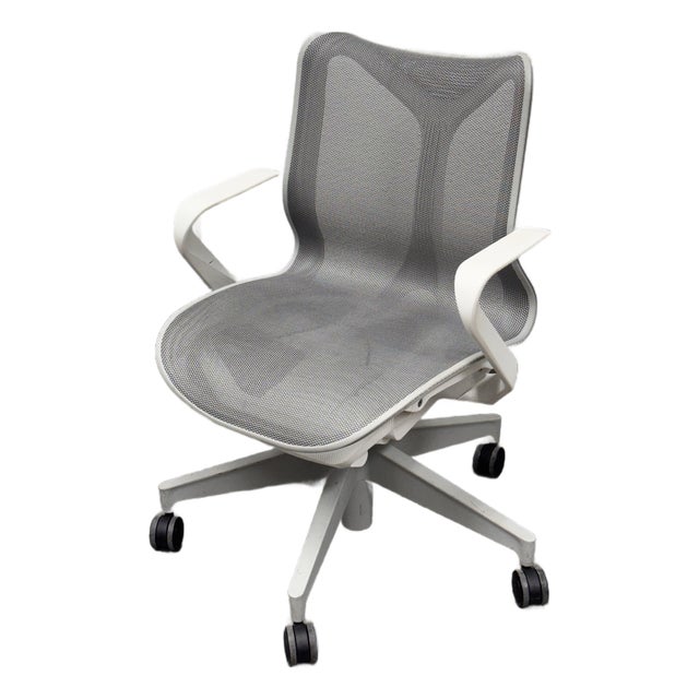 Studio 7.5 for Herman Miller Cosm Office Chair For Sale