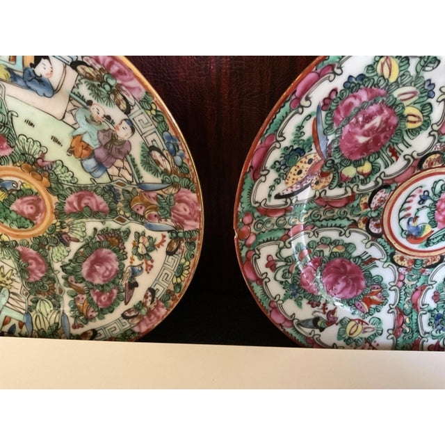 A Pair of Antique Chinese Famille Rose Medallion Plates For Sale - Image 11 of 11