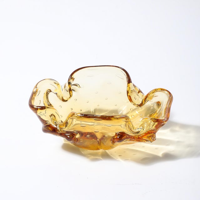 Mid-Century Modernist Hand-Blown Murano Glass Bowl in Amber W/ Crimped Detailing For Sale In New York - Image 6 of 11