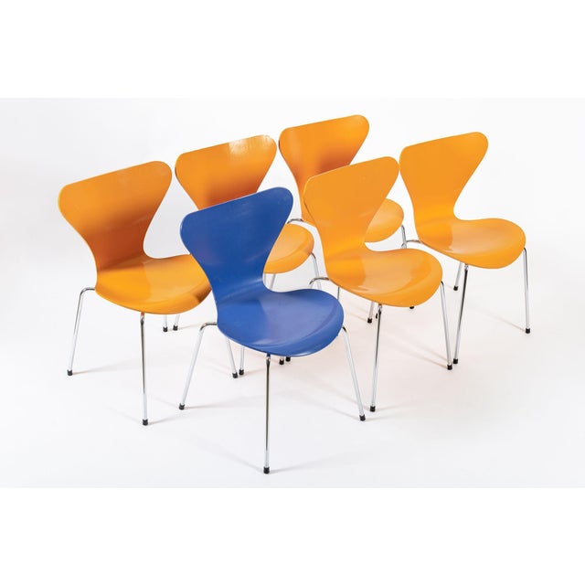 Danish Modern Dining Chairs Series 7 by Arne Jacobsen for Fritz Hansen For Sale - Image 11 of 12