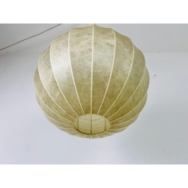 1960s Mid-Century Round Cocoon Pendant Lamp, 1960s, Italy For Sale - Image 5 of 10