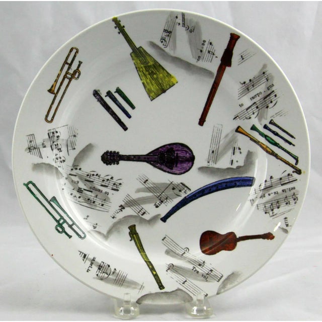Mid-Century Modern Early Piero Fornasetti Set of Six Musical Pottery Plates, Circa 1953 For Sale - Image 3 of 7