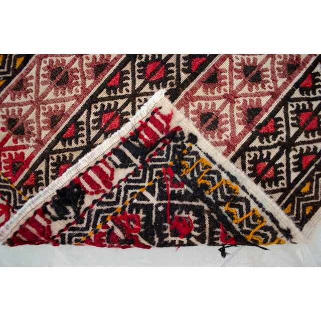 Hand-Woven Braided Small Rug Turkish Jajim Kilim - 21″ × 39″ For Sale - Image 9 of 9