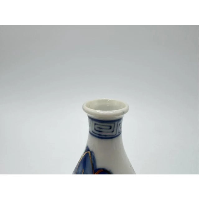 Blue Antique Japanese Blue and White Porcelain Sake Bottle With Landscape Design For Sale - Image 8 of 8