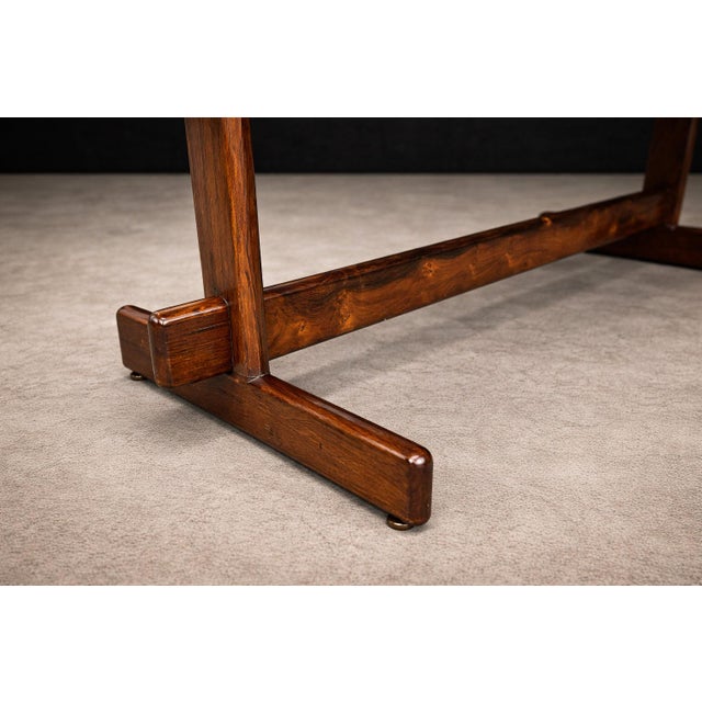 Brown Brazilian Modern Dining Table in Rosewood by Jorge Jabour, 1960s – Lot 636A For Sale - Image 8 of 14