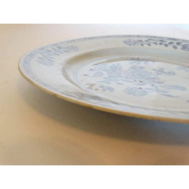 Late 18th Century Antique English Delft Chinoiserie Plate Hand Painted For Sale - Image 5 of 8