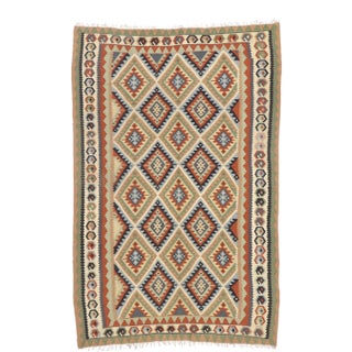 Vintage Persian Shiraz Kilim Rug - 06'09 X 10'01 For Sale