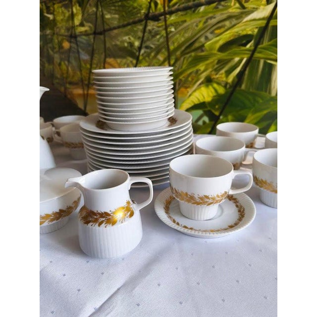 1970s Porcelain Modulation Coffee and Dessert Service by Tapio Wirkkala for Rosenthal Studio-Line, Germany, 1970s, Set of 39 For Sale - Image 5 of 13