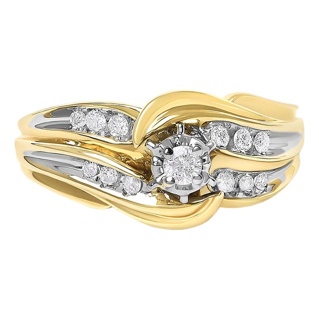 14K Yellow Gold 1/4 Cttw Round Diamond Wave Motif Bypass Ring, Size 7 For Sale