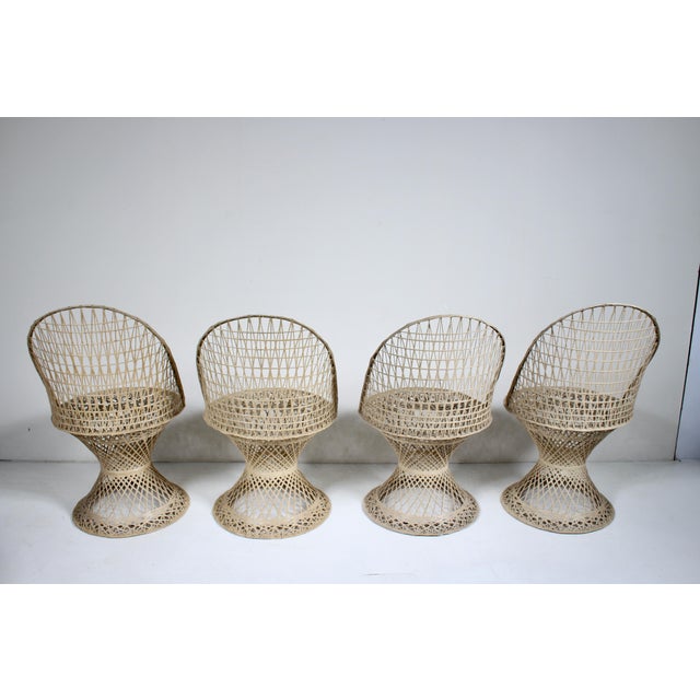 Russell Woodard 1950s Russell Woodard Spun Fiberglass Beige "Peacock" Cafe Table & 4 Chairs For Sale - Image 4 of 12