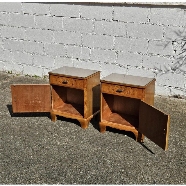 Vintage French Art Deco Nightstands in Burled Wood and Glass, 1930s, Set of 2 For Sale - Image 17 of 18