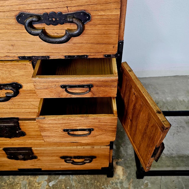 Taishō to Early Shōwa Period Japanese Sendai Tansu Chest With Iron Hardware For Sale - Image 12 of 17