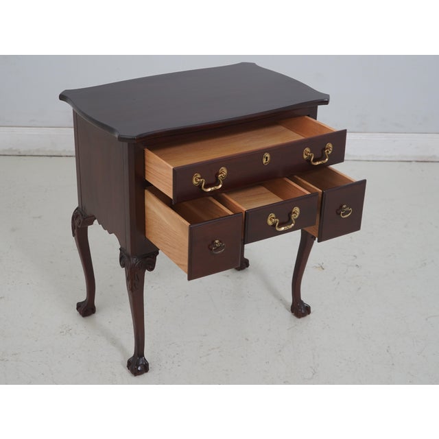 Queen Anne Lexington Mahogany 4 Drawer Custom Lowboy For Sale - Image 3 of 18