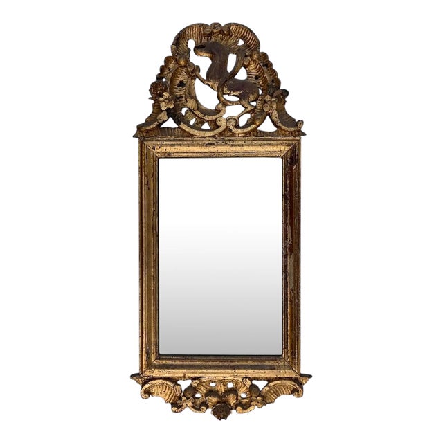 18th Century Carved and Gilt Italian Mirror For Sale
