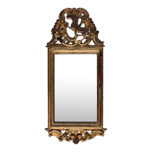 18th Century Carved and Gilt Italian Mirror
