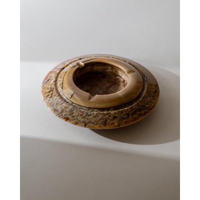 Vintage Brutalist Modernist Round Onyx Ashtray in Brown Beige Tone, 1980s For Sale - Image 6 of 12