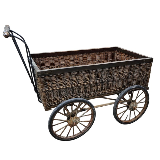 Bakery Bread Market Cart in Rattan, 1890s For Sale - Image 6 of 6