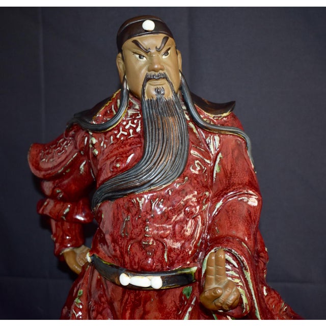 Vintage Chinese Shiwan Pottery Guan Yu Statue Oxblood Glazed Ceramic Guan Gong For Sale - Image 14 of 18