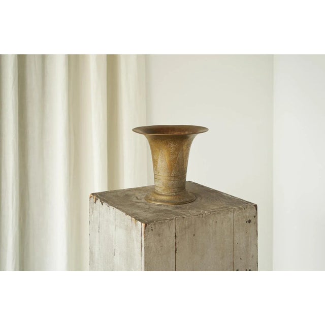 Antique Intricately Decorated Vase / Spittoon in Hand Chased Copper This wonderful antique vase has a round base and a...