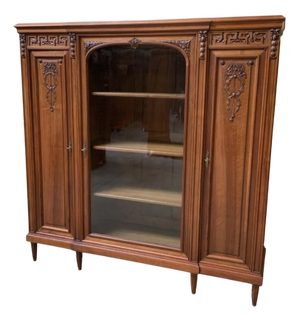Antique Art Nouveau Bookcase in Walnut, 1910