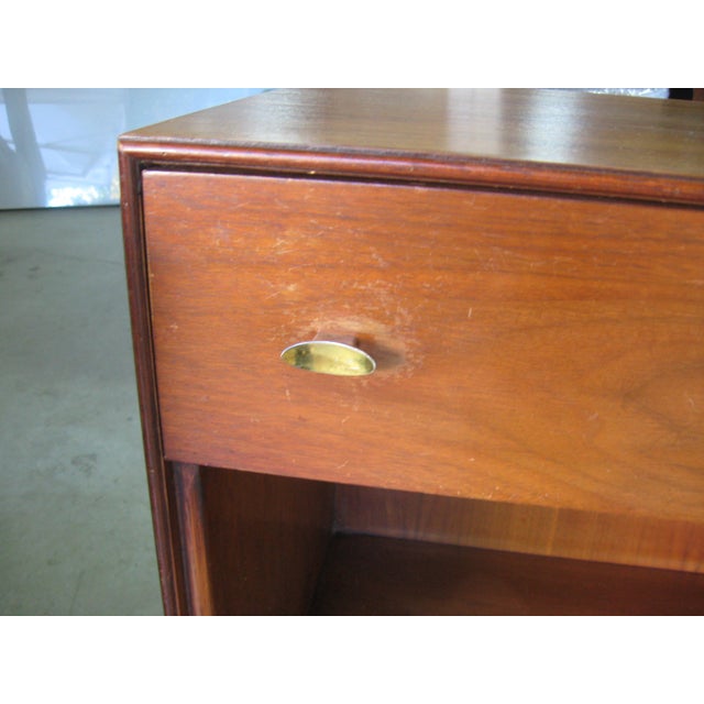 Brown 1960s Mid Century Modern R-Way Nightstands, Pair For Sale - Image 8 of 12