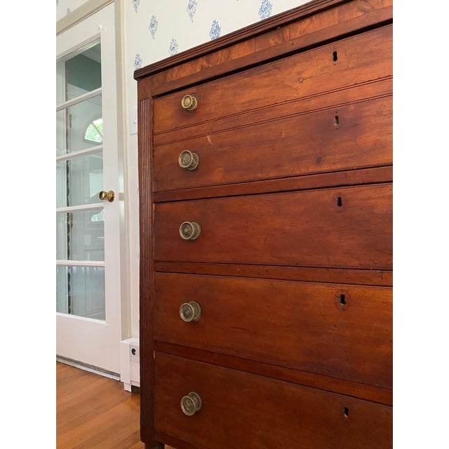 Early 19th Century Antique Early 1800s American Neoclassical Cherry Chest of Drawers With Reeded Feet For Sale - Image 5 of 15
