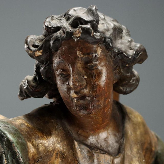 Angels in Carved, Lacquered and Gilded Wood, Set of 2 For Sale - Image 5 of 16