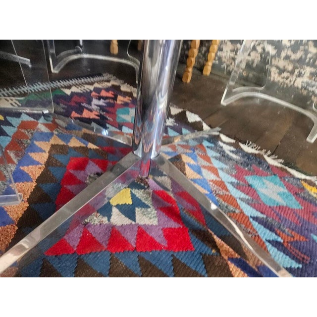Mid-Century Modern Knoll 54" Round Marble & Chrome Dining Table For Sale - Image 3 of 9