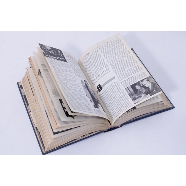 Set of Illustrated c.1959 Encyclopedia of Knowledge Books For Sale - Image 9 of 12