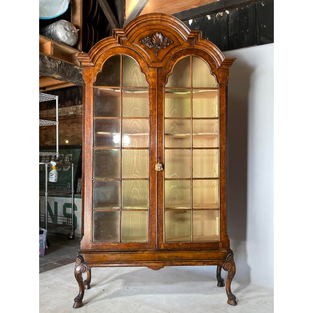 English Early 19th Century English Burled Mahogany Glass Door China Cabinet For Sale - Image 3 of 12