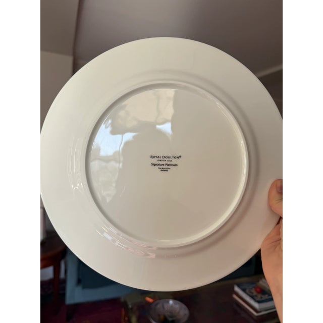 Royal Doulton Signature Platinum 5-Piece Setting for 10 For Sale In New York - Image 6 of 8