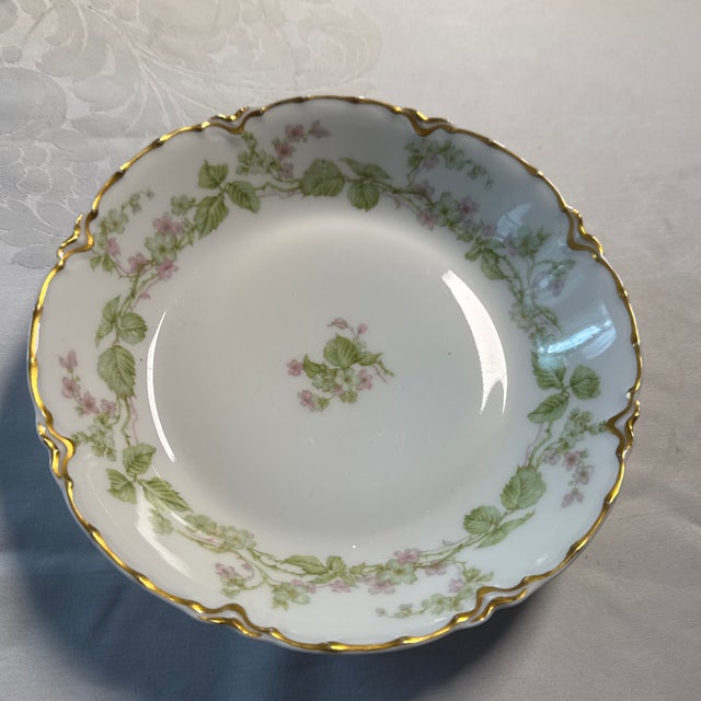 White Antique Haviland & Co. Limoge, France "The Charonne" Serving Bowl 7 7/16" For Sale - Image 8 of 10