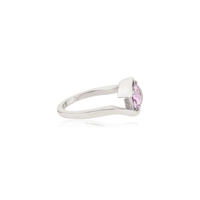 Modern Modern-Inspired 925 Silver Cushion Cut Faceted Amethyst Bypass Ring - Size 7 For Sale - Image 3 of 5