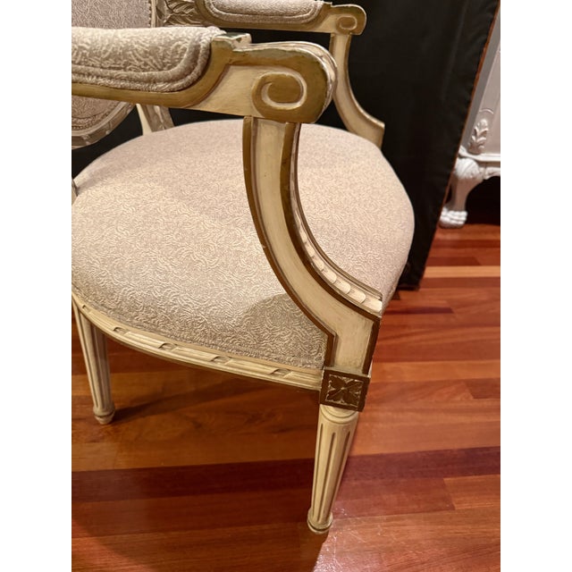 Vintage 1940s Louis XVI French Revival Neoclassical Giltwood Bow-Crest Armchair For Sale In Chicago - Image 6 of 11