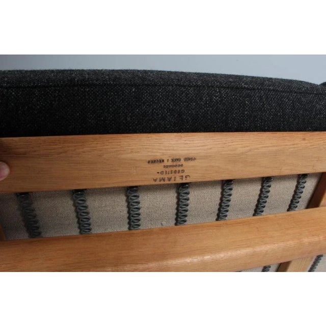 3-Seat Sofa Model 290 in Oak attributed to Hans J. Wegner for Getama, 1970s For Sale - Image 6 of 8