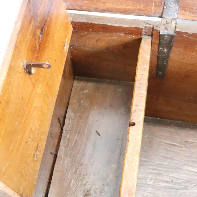 Wood 17th Century Chest in Walnut For Sale - Image 7 of 18
