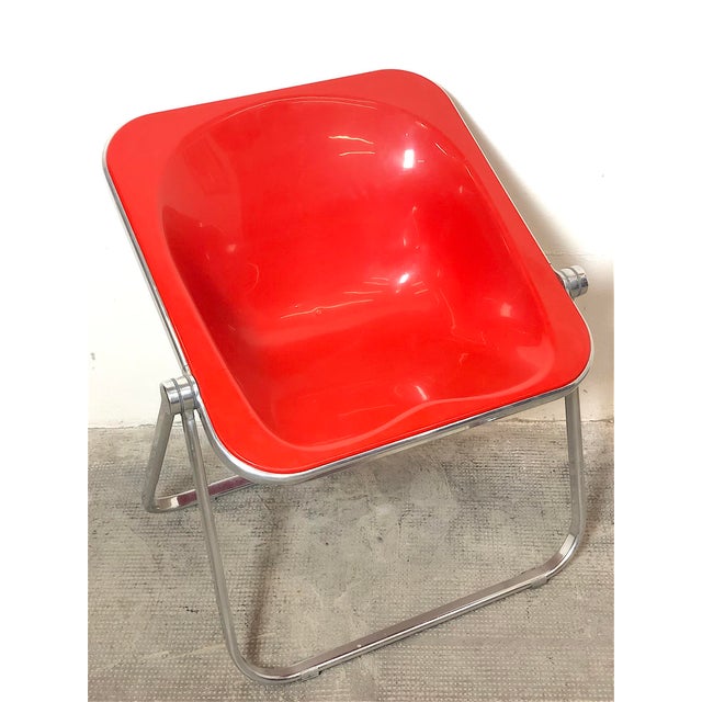 1970s Red Plona Armchairs by Giancarlo Piretti for Anonima Castelli, Italy, 1970s For Sale - Image 5 of 15