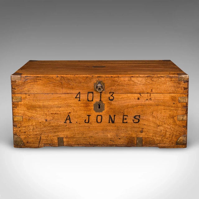 Victorian 1900's Antique Military Trunk For Sale - Image 3 of 10