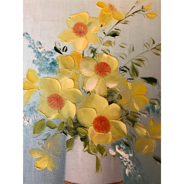 This stunning 1960s Yellow Floral Impressionist Oil Painting (framed and matted) by artist Robert Cox is ready to hang in...