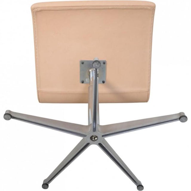 Oxford Chair in Leather by Arne Jacobsen, 1985 For Sale - Image 13 of 15