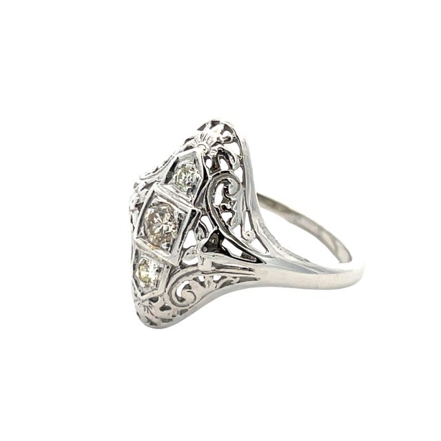 Mid 20th Century 14k White Gold Diamond Filigree Ring, Size 7.25 For Sale - Image 4 of 8
