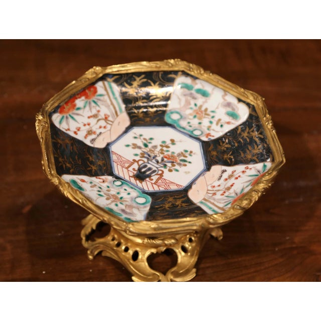 Japanese 19th Century Japanese Painted Imari Shall Bowl With Bronze Dore Base and Mounts For Sale - Image 3 of 9