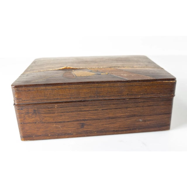 Wood Early 20th Century Japanese Pine Wood Box With Figure in Lacquer For Sale - Image 7 of 10