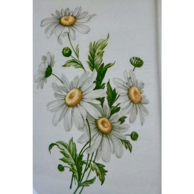 Mid 20th Century Fluted Staffordshire Ceramic Vase With Daisy Floral Design For Sale - Image 10 of 12