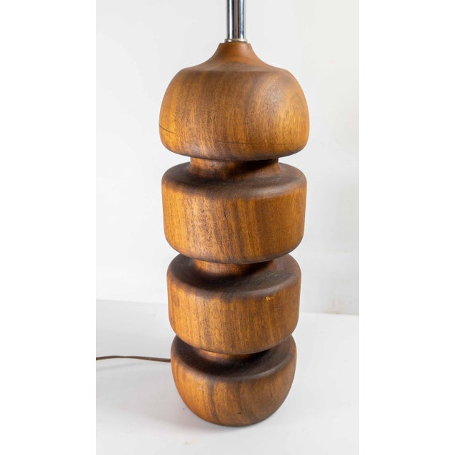 Mid 20th Century Mid-Century Modern Sculptural Architectural Turned Walnut Table Lamp For Sale In New York - Image 6 of 10