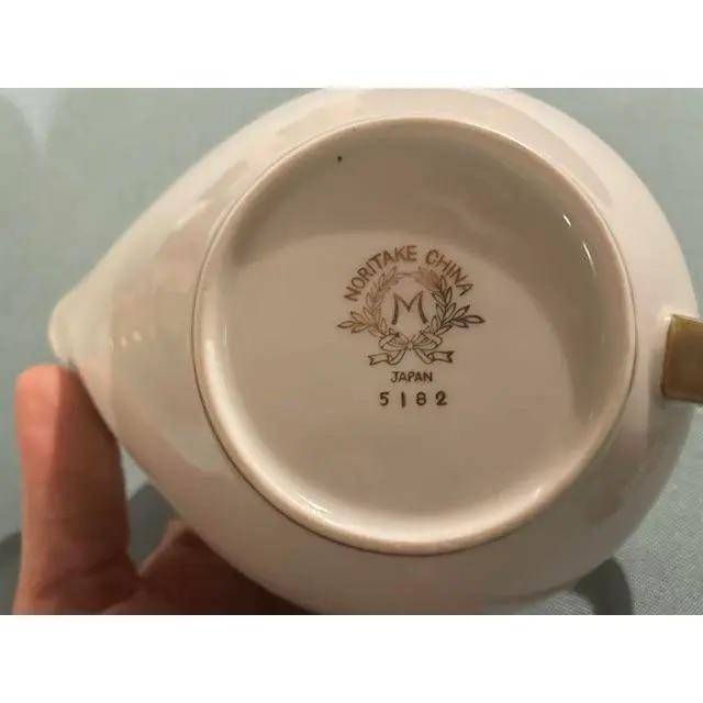 Offered is a vintage creamer bowl by Noritake Bradford China #5182. Selling several serving and dinner place settings from...